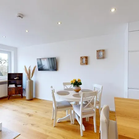 Apartment 3-zimmer, 74 Qm 3 Minuten Zum Und Zentrum Whg Timme 11